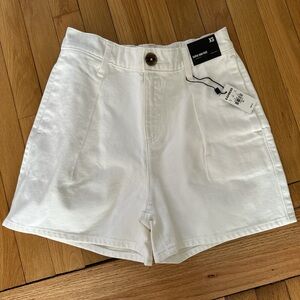 EXPRESS White high-waisted denim shorts size XS